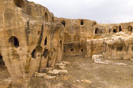 İstanbul Çıkışlı Mardin Midyat Diyarbakır 