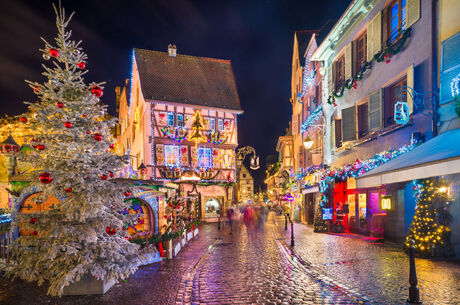 Romantik Yol’un Masalsı Bölgesi Alsace’da Noel Pazarları Almanya Fransa İsviçre